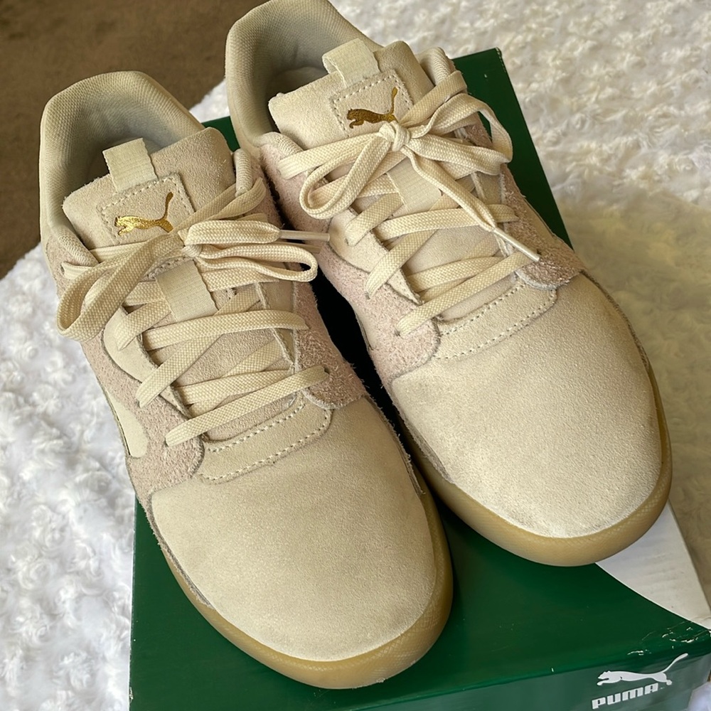 Puma Pastel Parchment Aeon Rewind, 9.5 Women’s